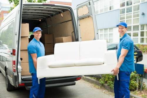 Moving truck service for homes and businesses in Hounslow