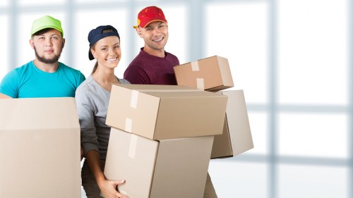 Removal van service in Hounslow with local residential moving support